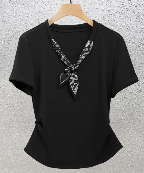 ＆soiree（アンドソワレ）の「スカーフ付きサイドタック半袖Tシャツ（Tシャツ/カットソー・レディース・ネイビー/グレー/ブラック/パープル/ホワイト/サックスブルー/バーガンディー・X-LARGE/LARGE/MEDIUM）」の2枚目の写真