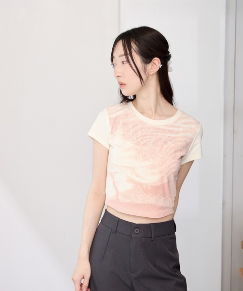 Y/lim(イリム)の「デジタルマーブル柄コンパクト半袖Tシャツ(Tシャツ/カットソー・レディース・ピンク/グリーン・FREE)」の3枚目の写真