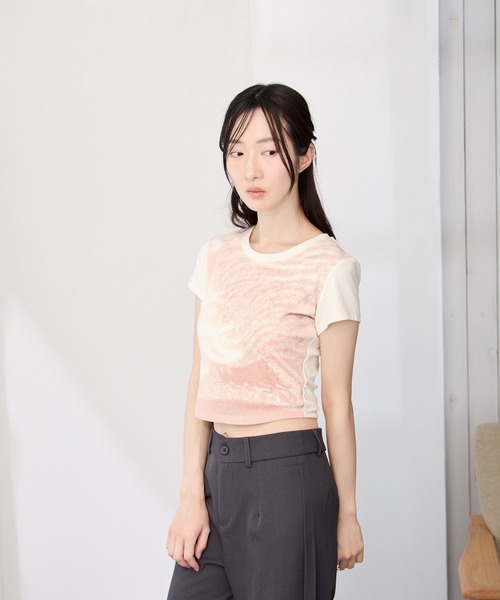 Y/lim(イリム)の「デジタルマーブル柄コンパクト半袖Tシャツ(Tシャツ/カットソー・レディース・ピンク/グリーン・FREE)」の4枚目の写真