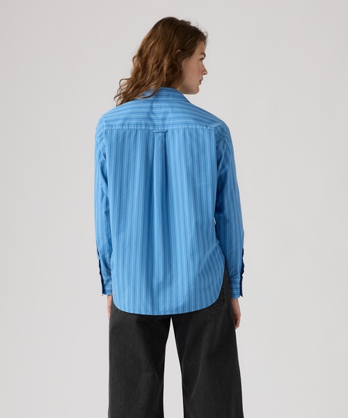 Levi's(リーバイス)の「Levi's/リーバイス ハーリー ボーイフレンドシャツ(シャツ/ブラウス・レディース・ブルー・XS/S/M)」の3枚目の写真