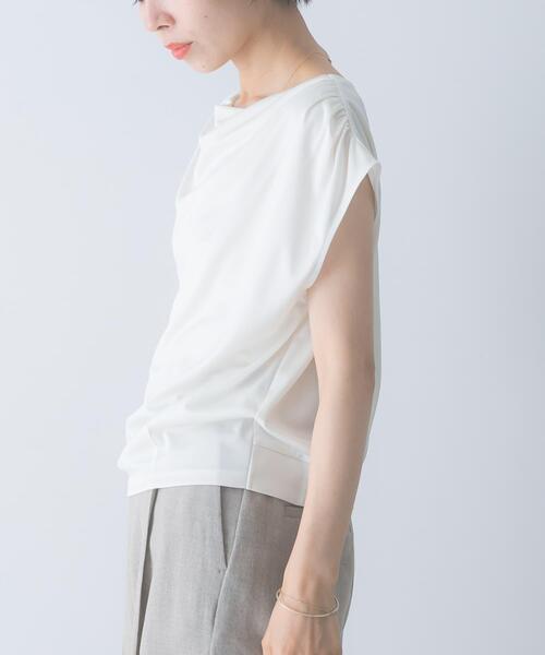 URBAN RESEARCH ROSSO WOMEN(アーバンリサーチ ロッソ)の「トリアセ混ドレープネックカットソー(Tシャツ/カットソー・レディース・オフホワイト/ブラウン・FREE)」の5枚目の写真