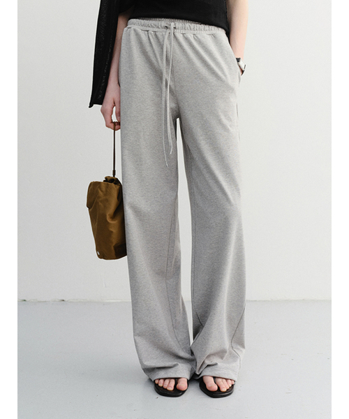 DUNST(ダンスト)の「SUMMER WIDE JOGGER PANTS_UDPA6B225_MELANGE GREY(スウェットパンツ・レディース・チャコールグレー・MEDIUM/LARGE/SMALL)」の2枚目の写真