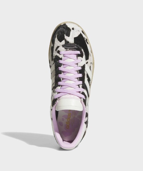 adidas(アディダス)の「ハンドボール スペツィアル / HANDBALL SPEZIAL / アディダスオリジナルス adidas Originals(スニーカー・レディース・ホワイト×ブラック・22.0cm/22.5cm/23.0cm/23.5cm/24.0cm/24.5cm/25.0cm/25.5cm/26.0cm/26.5cm/27.0cm/27.5cm/28.0cm/28.5cm/29.0cm)」の2枚目の写真