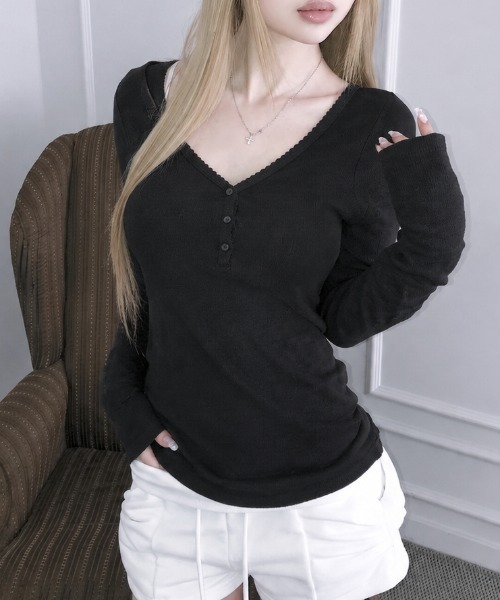 ViViDAY(ビビデー)の「Vネック長袖カットソー(Tシャツ/カットソー・レディース・ブラック/ライトグレー/ホワイト・M)」の3枚目の写真