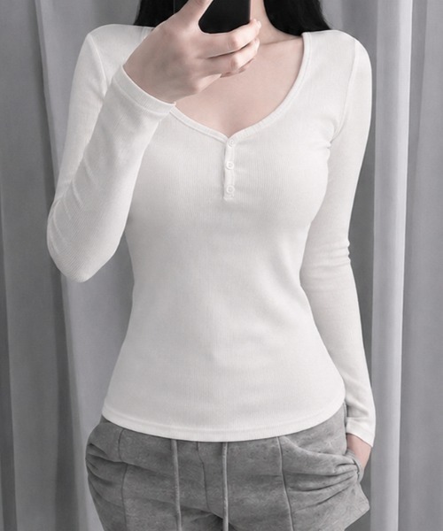 ViViDAY(ビビデー)の「Vネック長袖カットソー(Tシャツ/カットソー・レディース・ブラック/ライトグレー/ホワイト・M)」の11枚目の写真