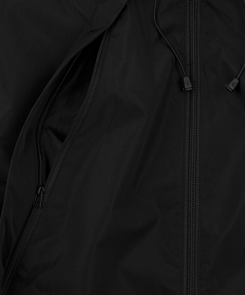 LETTERCOMO(レテルコモ)の「テックシェルフードジャケットブラック(ナイロンジャケット・レディース・ブラック・MEDIUM/LARGE)」の3枚目の写真