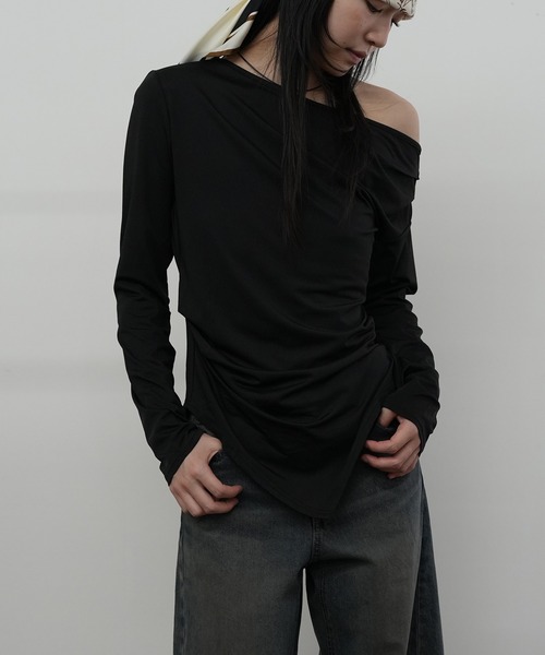 Kotoe（コトエ）の「オフショル アシメドレープカットソー（Tシャツ/カットソー・レディース・ワイン/ホワイト/ブラック・FREE）」の12枚目の写真