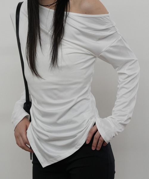 Kotoe（コトエ）の「オフショル アシメドレープカットソー（Tシャツ/カットソー・レディース・ワイン/ホワイト/ブラック・FREE）」の20枚目の写真