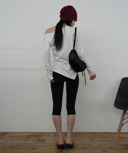 Kotoe（コトエ）の「オフショル アシメドレープカットソー（Tシャツ/カットソー・レディース・ワイン/ホワイト/ブラック・FREE）」の22枚目の写真