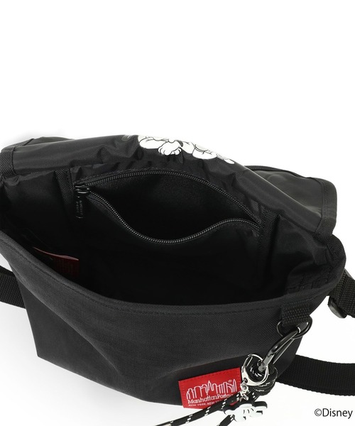 Manhattan Portage(マンハッタンポーテージ)の「Manhattan Portage/マンハッタンポーテージ ショルダーバック "ミッキー&フレンズ コレクション" NYLON MESSENGER BAG(XS)BACK POCKET W/DIVIDER MAGNET/MICKEY/26 MP1603DMMIC26M(ショルダーバッグ・メンズ・ブラック・FREE)」の16枚目の写真
