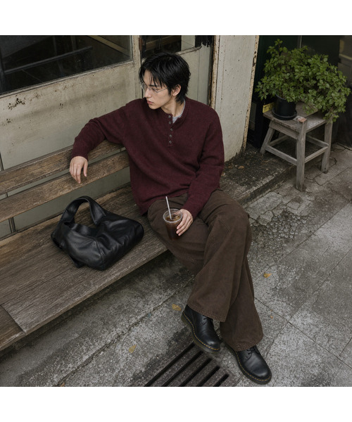 ANOLORCODE（アノローコード）の「エッセンシャル クロップドヘンリーネックニット (5color)（ニット/セーター・メンズ・ライトグレー/バーガンディー/ブラウン/ブラック/カーキ・MEDIUM/LARGE/X-LARGE）」の5枚目の写真
