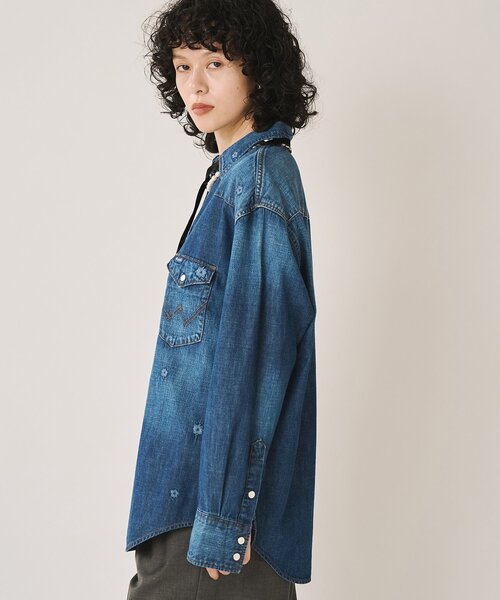 Whim Gazette(ウィムガゼット)の「【Wrangler】刺繍デニムシャツ(シャツ/ブラウス・レディース・インディゴブルー/ブルー・FREE)」の4枚目の写真