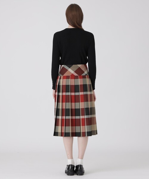 BLUE LABEL CRESTBRIDGE(ブルーレーベルクレストブリッジ)の「クレストブリッジチェックポリエステルビエラプリーツスカート(スカート・レディース・レッド/パープル系その他7・38/36)」の5枚目の写真