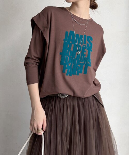 DouDou（ドゥドゥ）の「【WEB限定】フロッキーロゴプリント肩タックロンTEE（Tシャツ/カットソー・レディース・ブラウン/ブラック/ベージュ・FREE）」の19枚目の写真