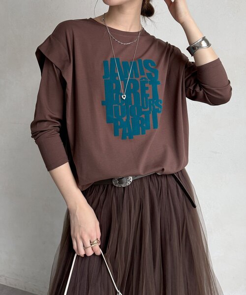 DouDou（ドゥドゥ）の「【WEB限定】フロッキーロゴプリント肩タックロンTEE（Tシャツ/カットソー・レディース・ブラウン/ブラック/ベージュ・FREE）」の20枚目の写真