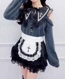 クロス刺繍襟ニット