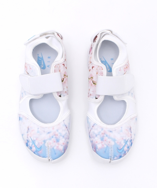 NIKE（ナイキ）の「NIKE エアリフトプリント（スニーカー・レディース・ライトホワイト・23/24/25）」の8枚目の写真