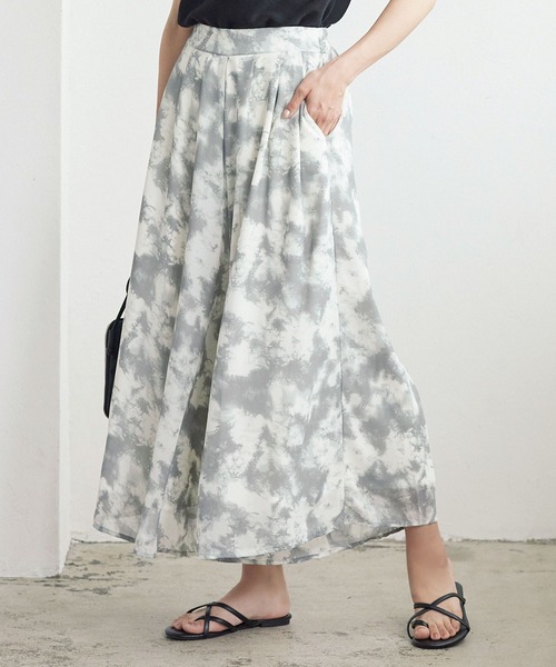 KOBE LETTUCE(コウベレタス)の「ウエストタックシフォンワイドフレアパンツ(その他パンツ・レディース・ベージュ/ネイビー/ブルー系その他/ブラック/サックスブルー/ピンク/オフホワイト/グレー/ラベンダー/ホワイト系その他/ホワイト系その他2/ブラック系その他/レッド/ブラック系その他2/ブルー系その他2/ブラウン/ブルー系その他3/マスタード/カーキ/ピンク系その他/イエロー系その他/ライトベージュ/ブラック系その他3/イエロー/ブルー系その他4/ドット/ブルー系その他5/ホワイト系その他3/ホワイト系その他4/レッド系その他/ミント/パープル/オレンジ/ブルー/モカ/ブラック系その他4/オレンジ系その他/ホワイト系その他5/グレイッシュベージュ/ブルー系その他6/ホワイト系その他6/ブラウン系その他/ベージュ系その他/グレー系その他/ブラック系その他5/ホワイト系その他7・FREE/M/L)」の17枚目の写真