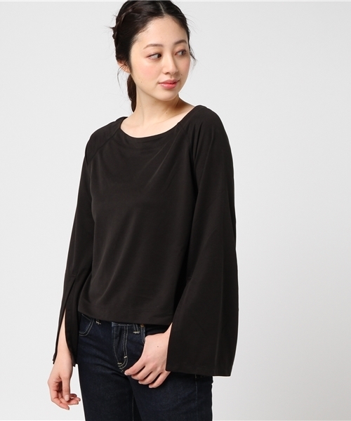 Colour By Numbers(カラーバイナンバーズ)の「【Colour By Numbers】WOMENS フレアスリーブプルオーバー(Tシャツ/カットソー・レディース・ホワイト/ブラック・FREE)」の1枚目の写真