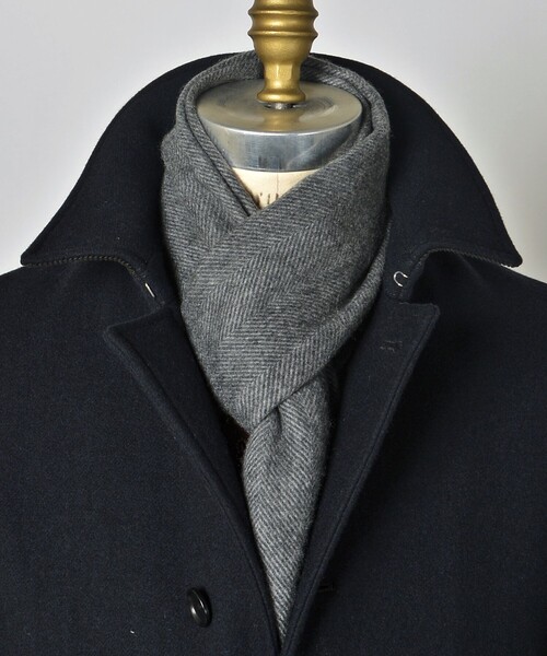 SHIPS(シップス)の「SD: 【カシミヤ】 ヘリンボーン マフラー(マフラー・メンズ・チャコールグレー/オリーブ/ネイビー/ワイン/コバルトブルー/ダークブラウン/ライトブルー/ライトグリーン・ONE SIZE)」の9枚目の写真