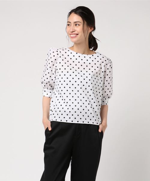 Cheek(チーク)の「2WAYドットリボンブラウス(シャツ/ブラウス・レディース・オフホワイト/ブラック/ベージュ・MEDIUM)」の6枚目の写真