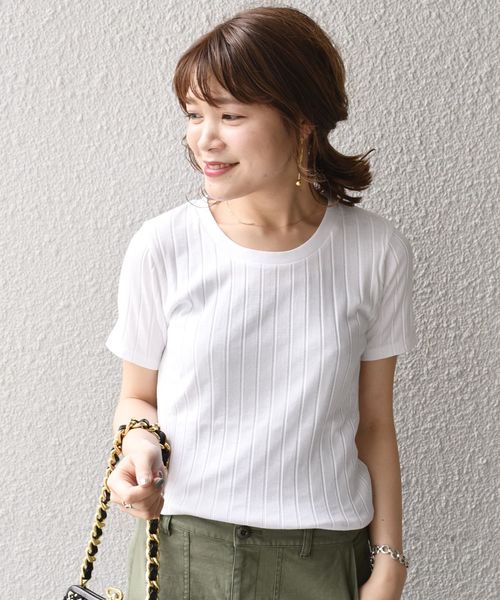SHIPS（シップス）の「リブクルーネックTee（Tシャツ/カットソー・レディース・ライトホワイト/ブラック/ベージュ/ブラウン/イエロー系その他2/パープル・ONE SIZE）」の2枚目の写真