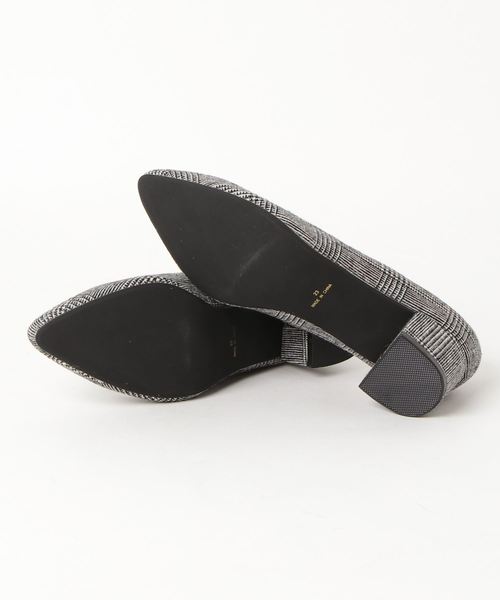 NATURAL BEAUTY BASIC（ナチュラルビューティーベーシック）の「【雑誌掲載】ポインテッドブロックヒールパンプス（パンプス・レディース・パープル/ネイビー/クリアブラック・23.5cm/24.5cm/23.0cm/24.0cm）」の5枚目の写真