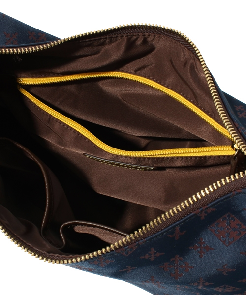 russet（ラシット）の「シンプルワンショルダーバッグ（テープショルダー付）【basic】（ショルダーバッグ・レディース・ブラック/カーキ/ピンクベージュ/マスタード・FREE）」の13枚目の写真