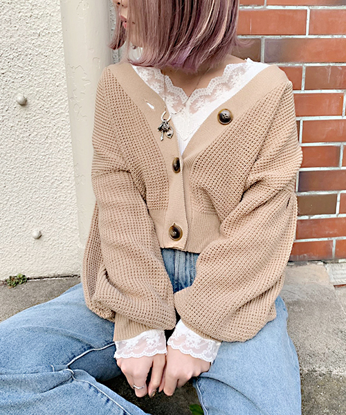 apres jour(アプレジュール)の「ワッフルVネックカーディガン【ZOZOTOWN限定アイテム】(カーディガン/ボレロ・レディース・スモークピンク/カーキ/ライトベージュ/ブルー/オフホワイト/ベージュ/ラベンダー/ライトグリーン・フリー)」の3枚目の写真