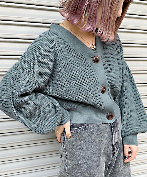 apres jour(アプレジュール)の「ワッフルVネックカーディガン【ZOZOTOWN限定アイテム】(カーディガン/ボレロ・レディース・スモークピンク/カーキ/ライトベージュ/ブルー/オフホワイト/ベージュ/ラベンダー/ライトグリーン・フリー)」の1枚目の写真