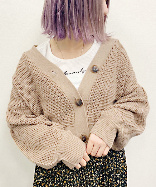 apres jour(アプレジュール)の「ワッフルVネックカーディガン【ZOZOTOWN限定アイテム】(カーディガン/ボレロ・レディース・スモークピンク/カーキ/ライトベージュ/ブルー/オフホワイト/ベージュ/ラベンダー/ライトグリーン・フリー)」の10枚目の写真