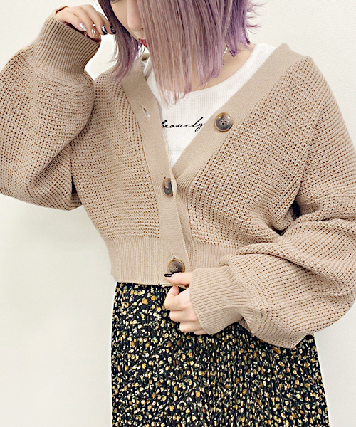 apres jour(アプレジュール)の「ワッフルVネックカーディガン【ZOZOTOWN限定アイテム】(カーディガン/ボレロ・レディース・スモークピンク/カーキ/ライトベージュ/ブルー/オフホワイト/ベージュ/ラベンダー/ライトグリーン・フリー)」の13枚目の写真