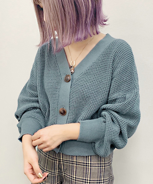 apres jour(アプレジュール)の「ワッフルVネックカーディガン【ZOZOTOWN限定アイテム】(カーディガン/ボレロ・レディース・スモークピンク/カーキ/ライトベージュ/ブルー/オフホワイト/ベージュ/ラベンダー/ライトグリーン・フリー)」の18枚目の写真