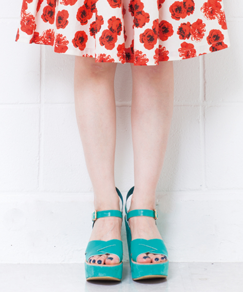 mystic（ミスティック）の「カラースエードウエッジ（サンダル・レディース・ホワイト/ブラック/ダークブラウン/ベージュ/グリーン/ピンク・37/36/38）」の5枚目の写真