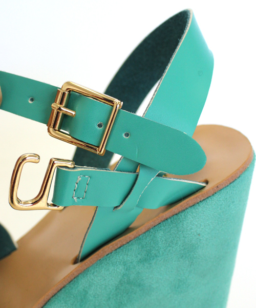 mystic（ミスティック）の「カラースエードウエッジ（サンダル・レディース・ホワイト/ブラック/ダークブラウン/ベージュ/グリーン/ピンク・37/36/38）」の17枚目の写真