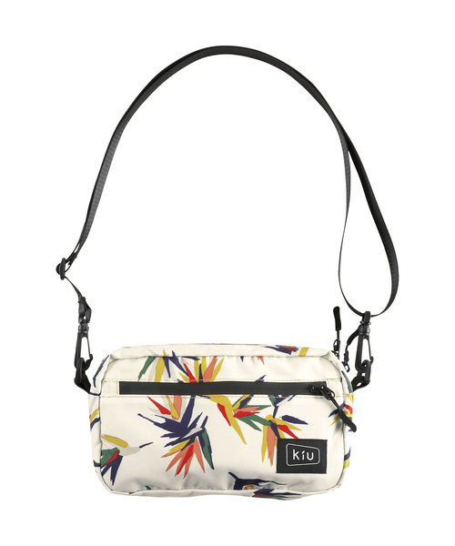 KiU（キウ）の「ウォータープルーフミニショルダーバッグ【2】（ショルダーバッグ・メンズ・ブラック/ネイビー/レッド/オフホワイト/ブルー/アイボリー/ホワイト系その他/ブラック系その他/ブルー系その他/レオパード・FREE）」の4枚目の写真