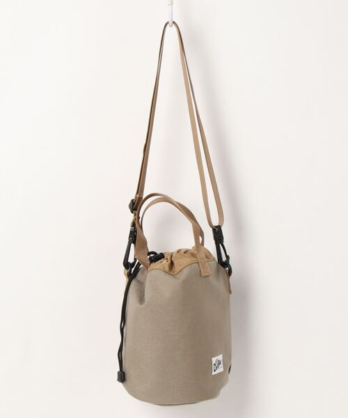 Drifter（ドリフター）の「DRAWSTRING POUCH／ドローストリングポーチ（ショルダーバッグ・レディース・ケリーグリーン/ブラック/レオパード/グレー/パープル/タン/ピンク/ターコイズブルー/その他1/その他2/ベージュ系その他/ネイビー/ダークブラウン/アニマル/ベージュ系/ブラック系その他/ブラウン系その他/ブラック×ブラック/ネイビー系/ダークグリーン/ブルー/ブラウン×イエロー/レモンイエロー/ネイビー×ホワイト/ゼブラ/ホワイト系その他/グリーン系その他/ブラック系その他2/ベビーピンク/サックスブルー/ライム/バーガンディー/グリーン系カモフラージュ/ドット/ピーコックグリーン系・FREE）」の13枚目の写真