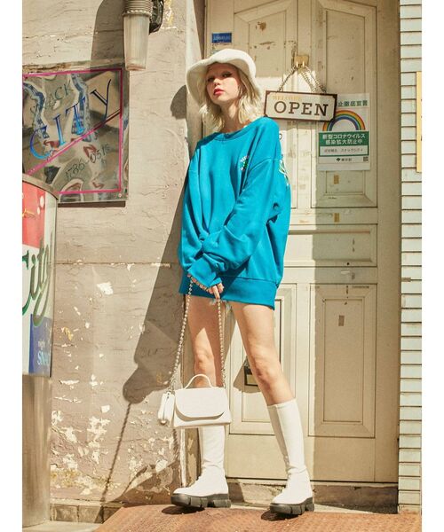 jouetie（ジュエティ）の「バックビッグロゴプルオーバー（スウェット・レディース・ブラック/ブラウン/オフホワイト/ブルー・MEDIUM）」の6枚目の写真