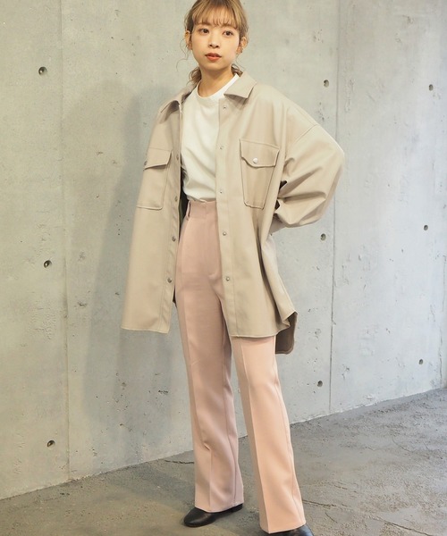 tiptop(ティップトップ)の「2021SS フェイクレザーCPOシャツ(カバーオール・レディース・ベージュ/ブラック/オフホワイト・FREE)」の4枚目の写真