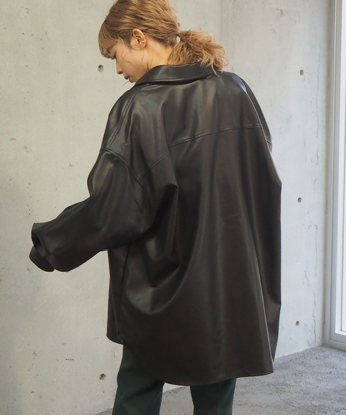 tiptop(ティップトップ)の「2021SS フェイクレザーCPOシャツ(カバーオール・レディース・ベージュ/ブラック/オフホワイト・FREE)」の5枚目の写真