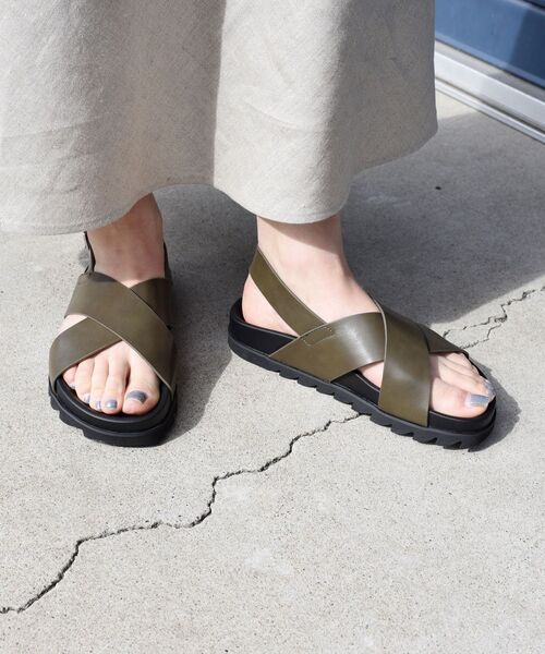 SHIPS(シップス)の「*シャークソールサンダル 22.5~25cm◇(サンダル・レディース・ブラック/オリーブ/キャメル/ブラック系/シルバー/ベージュ・35/36/37/38)」の10枚目の写真