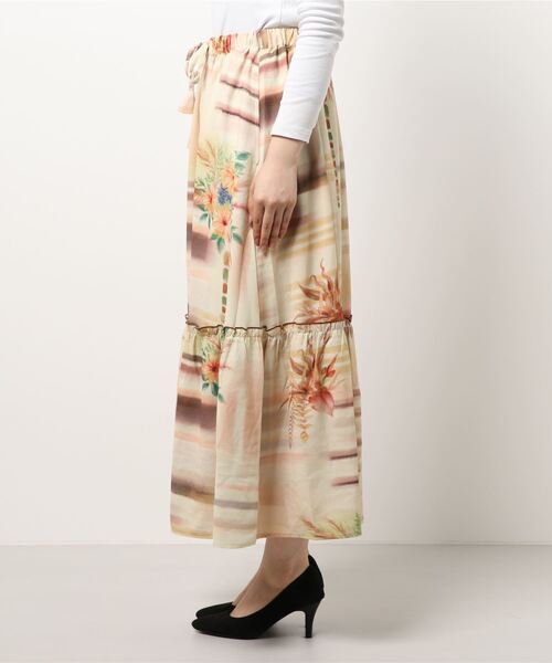 チチカカ（チチカカ）の「ボタニカルペイントスカート（スカート・レディース・ブラウン/カラフル・FREE）」の3枚目の写真