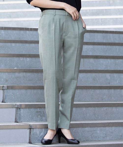 Munich(ミューニック)の「シック&シンツイル ストレッチダブルクロス テーパードパンツ(セットアップ可)(スラックス・レディース・ブラック/ベージュ/グレイッシュベージュ/カーキ/イエロー・XS/S/M)」の4枚目の写真