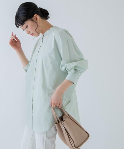 ANGIE(アンジー)の「バックオープンシャーリングシャツ(バンドカラー)(シャツ/ブラウス・レディース・ホワイト/ブラック/ベージュ/パープル/ミント・FREE)」の22枚目の写真