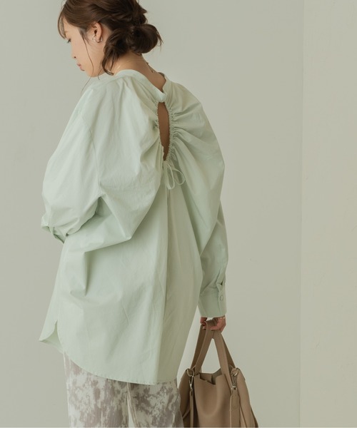 ANGIE(アンジー)の「バックオープンシャーリングシャツ(バンドカラー)(シャツ/ブラウス・レディース・ホワイト/ブラック/ベージュ/パープル/ミント・FREE)」の21枚目の写真