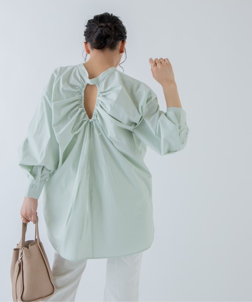 ANGIE(アンジー)の「バックオープンシャーリングシャツ(バンドカラー)(シャツ/ブラウス・レディース・ホワイト/ブラック/ベージュ/パープル/ミント・FREE)」の17枚目の写真