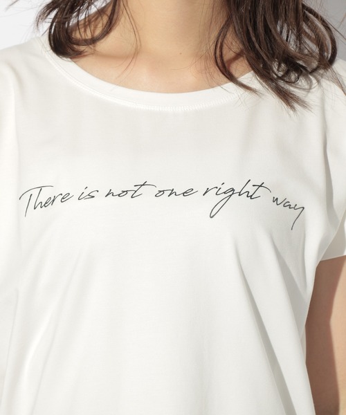 BAYFLOW(ベイフロー)の「アソートロゴクルーネックTシャツ(Tシャツ/カットソー・レディース・ライトグレー/ブラック/オフホワイト/ブルー/ラベンダー/キャメル・SMALL/MEDIUM)」の20枚目の写真