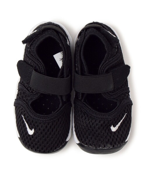 NIKE(ナイキ)の「NIKE:RIFT(スニーカー・キッズ・ブラック/ライトグレー・15 /16/14/13/12)」の6枚目の写真