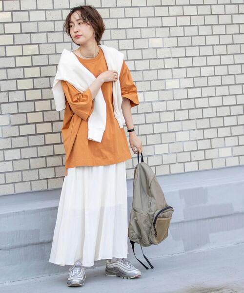 coen by SIZU（コーエンバイシズ）の「coen by SIZU サテンフレアスカート（スカート・レディース・オフホワイト/ベージュ・SMALL/MEDIUM）」の16枚目の写真