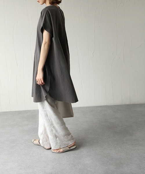 Chillfar（チルファー）の「スリットネックフレンチスリーブチュニック（チュニック・レディース・ベージュ/キャメル/チャコール・MEDIUM/LARGE）」の13枚目の写真